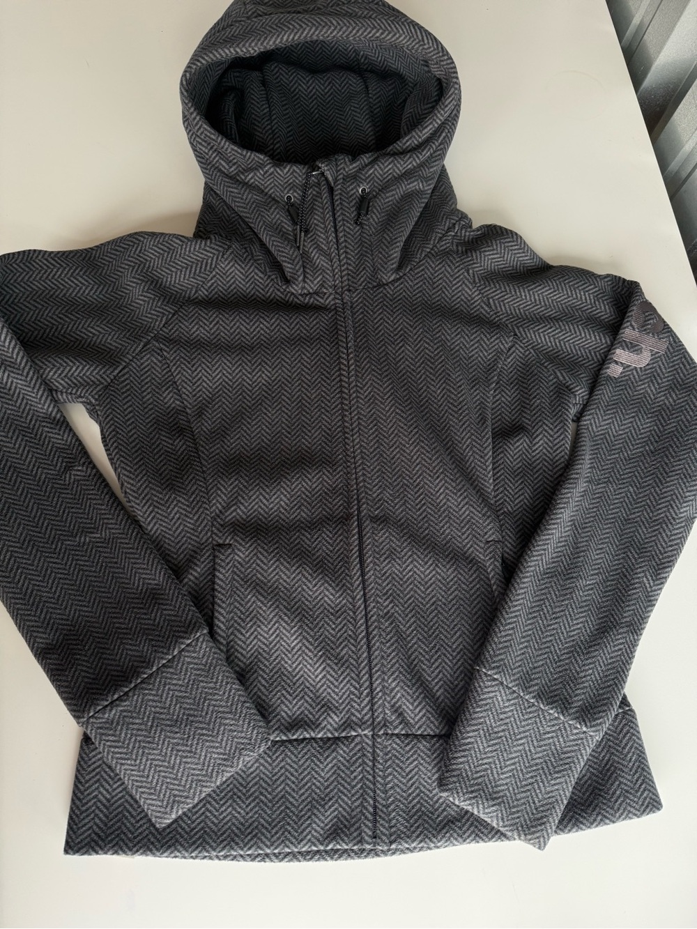 Bench Women’s Medium Gray Herringbone Full Zip Hooded Jacket Thumbholes